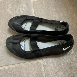 Nike Ballet Flat Shoes - Casual, Yoga, Slip on